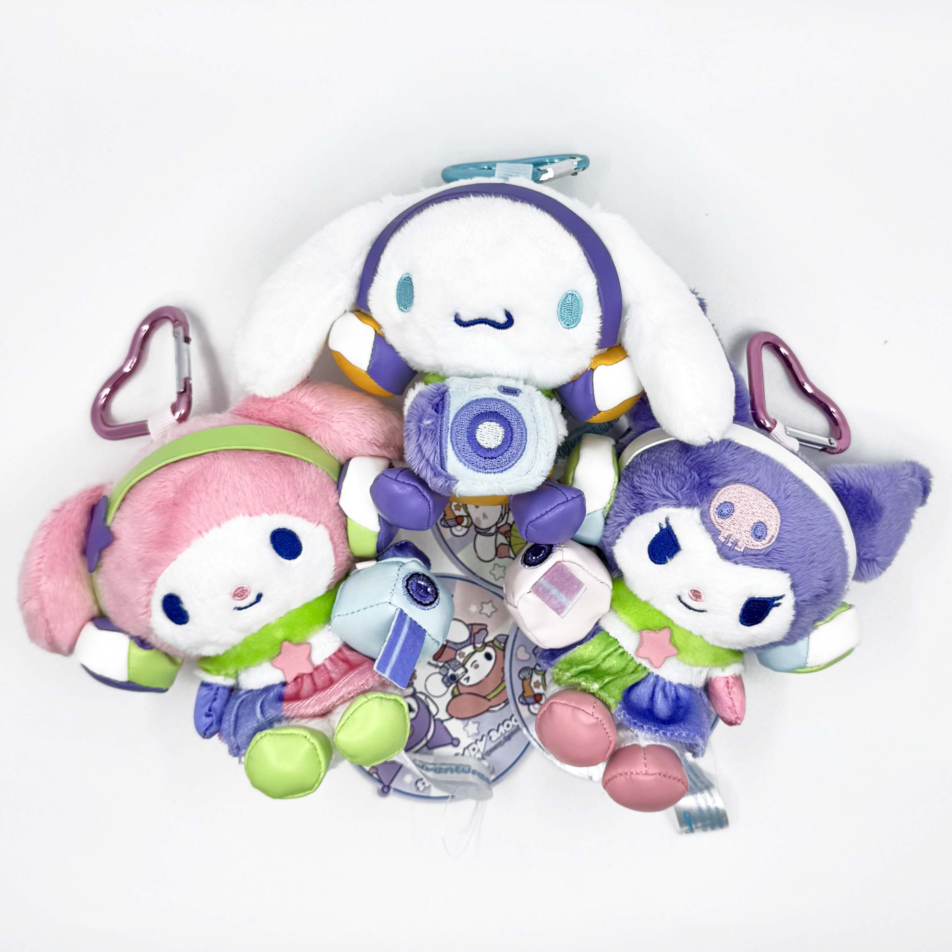 Sanrio Hello Kitty ソファ付き ぬいぐるみ モノグラム 衣装 Sanrio Hello Kitty ソファ付き ぬいぐるみ モノグラム 衣装